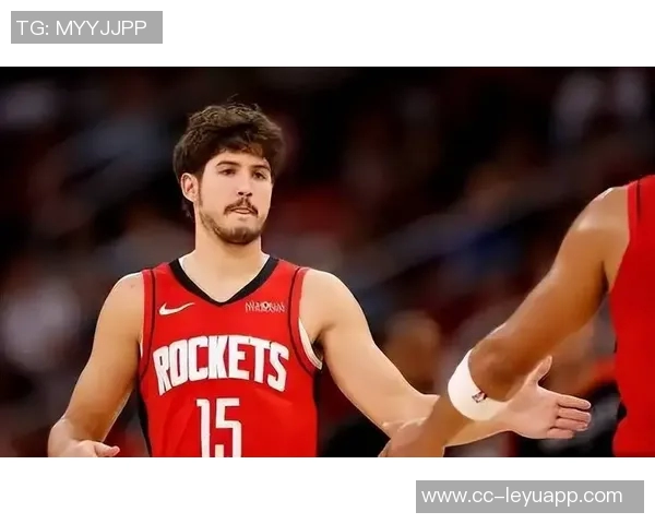 美网友热议谢泼德表现糟糕雷霆进攻策略直指他成为焦点