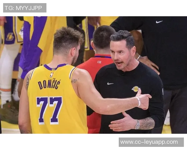 东契奇回忆与雷迪克搭档时的艰辛岁月全靠我独撑局面