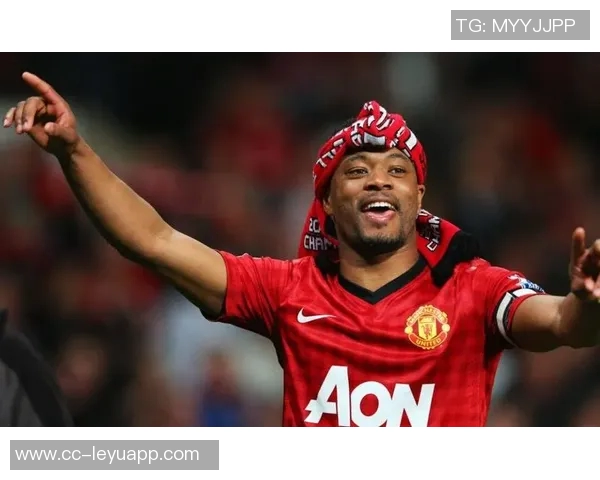 埃弗拉回忆莫耶斯执教时期自感表现糟糕并批评当代球员软弱