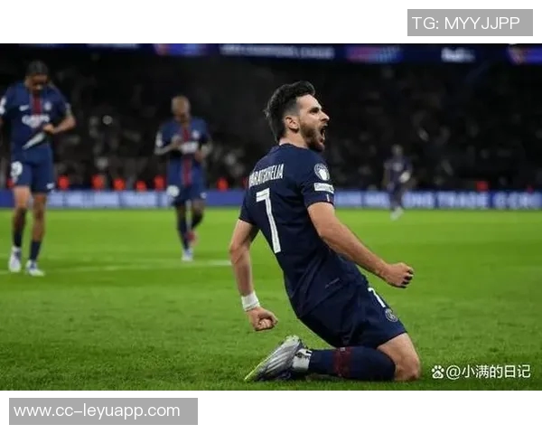 热刺球迷对球队推出的高价围巾表示强烈不满引发热议